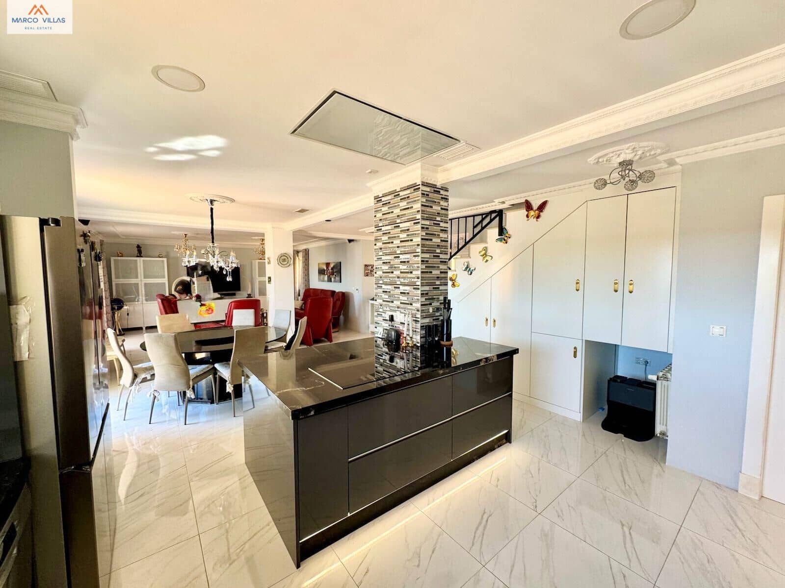 8 Zimmer Villa zu verkaufen in San Fulgencio mit Pool Garage - 950.000 € (Ref: 9236889)