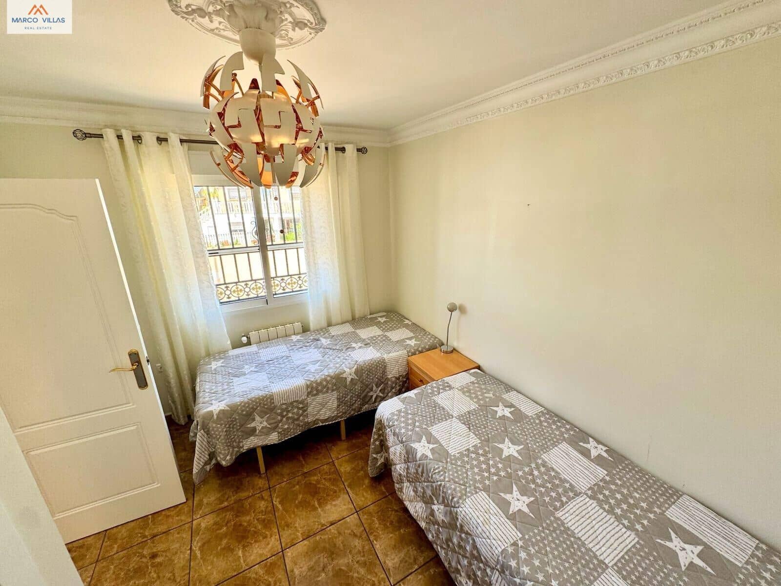 8 Zimmer Villa zu verkaufen in San Fulgencio mit Pool Garage - 950.000 € (Ref: 9236889)