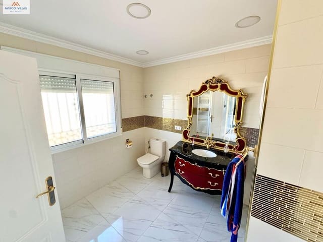 8 makuuhuone Huvila myytävänä paikassa San Fulgencio mukana uima-altaan 
autotalli - 950 000 € (Ref: 9236889)