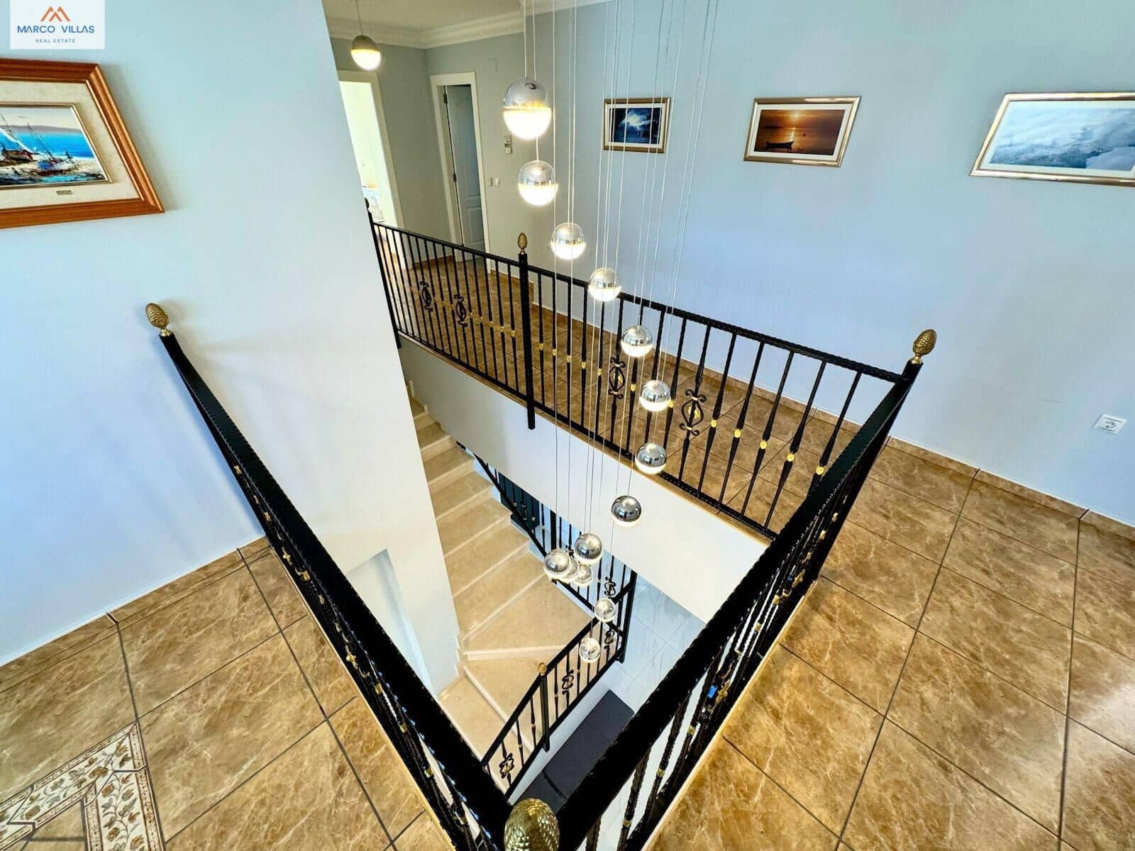 8 Zimmer Villa zu verkaufen in San Fulgencio mit Pool Garage - 950.000 € (Ref: 9236889)