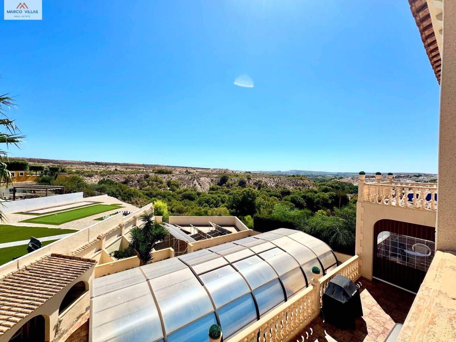 8 Zimmer Villa zu verkaufen in San Fulgencio mit Pool Garage - 950.000 € (Ref: 9236889)