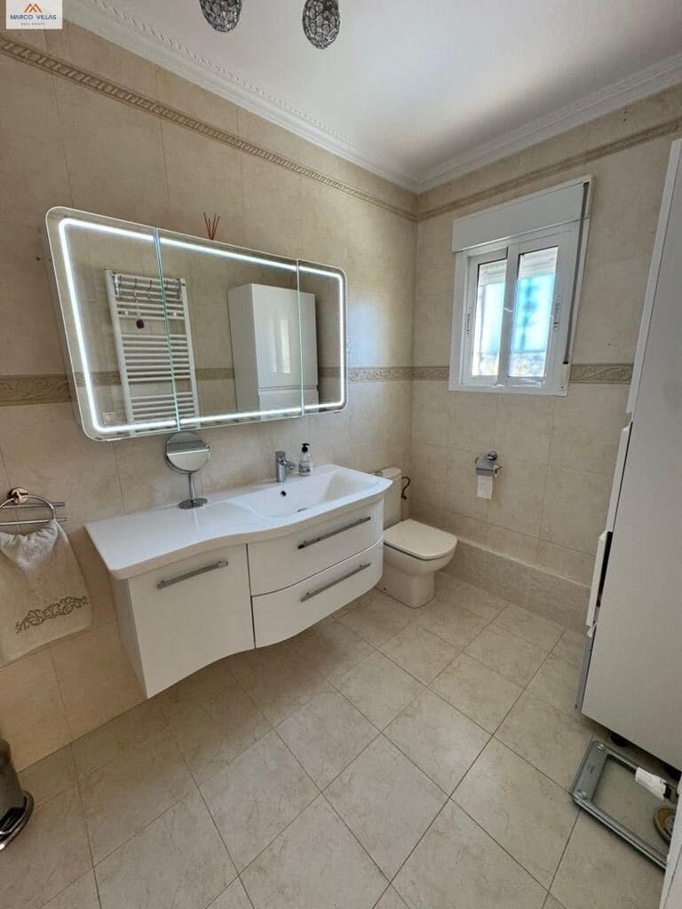 8 Zimmer Villa zu verkaufen in San Fulgencio mit Pool Garage - 950.000 € (Ref: 9236889)