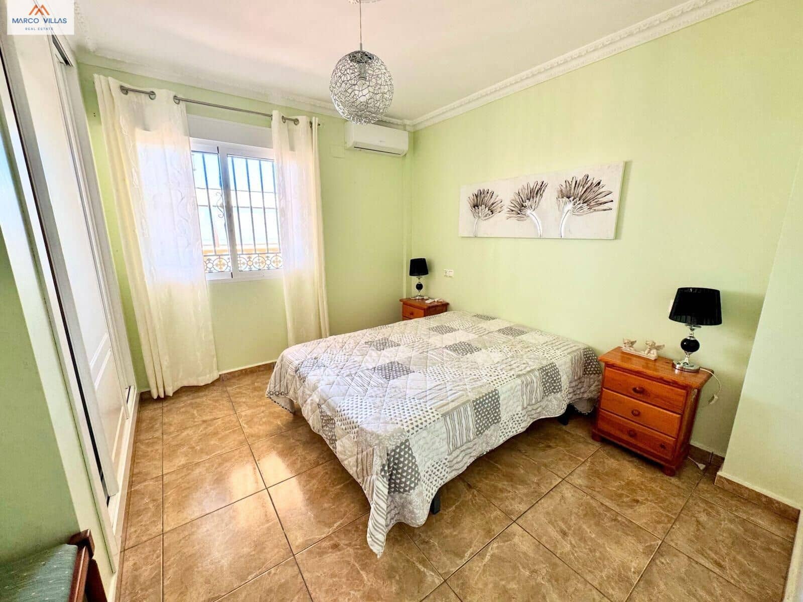 8 Zimmer Villa zu verkaufen in San Fulgencio mit Pool Garage - 950.000 € (Ref: 9236889)