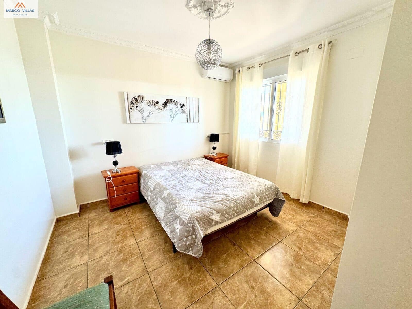 8 Zimmer Villa zu verkaufen in San Fulgencio mit Pool Garage - 950.000 € (Ref: 9236889)