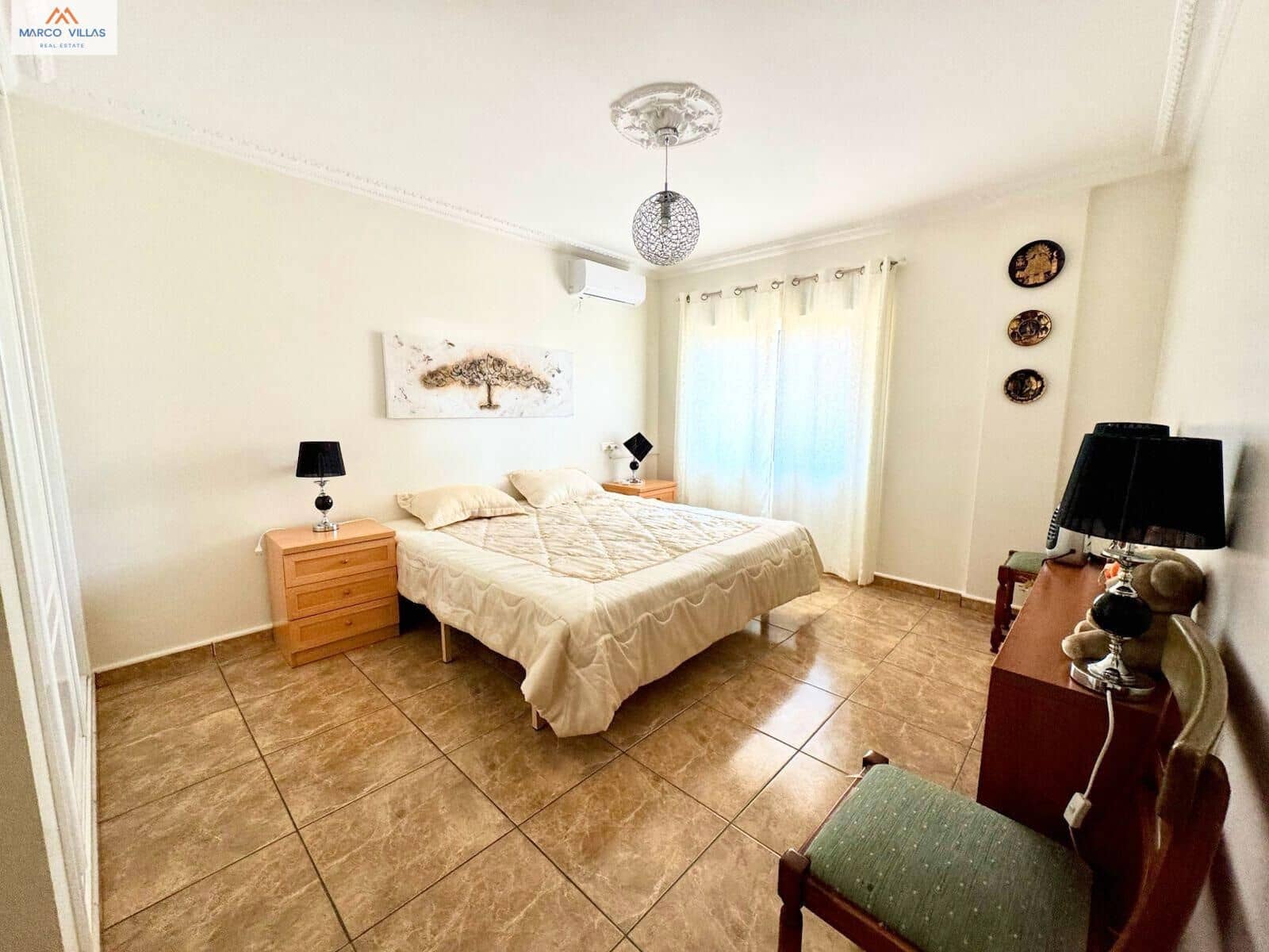 8 Zimmer Villa zu verkaufen in San Fulgencio mit Pool Garage - 950.000 € (Ref: 9236889)