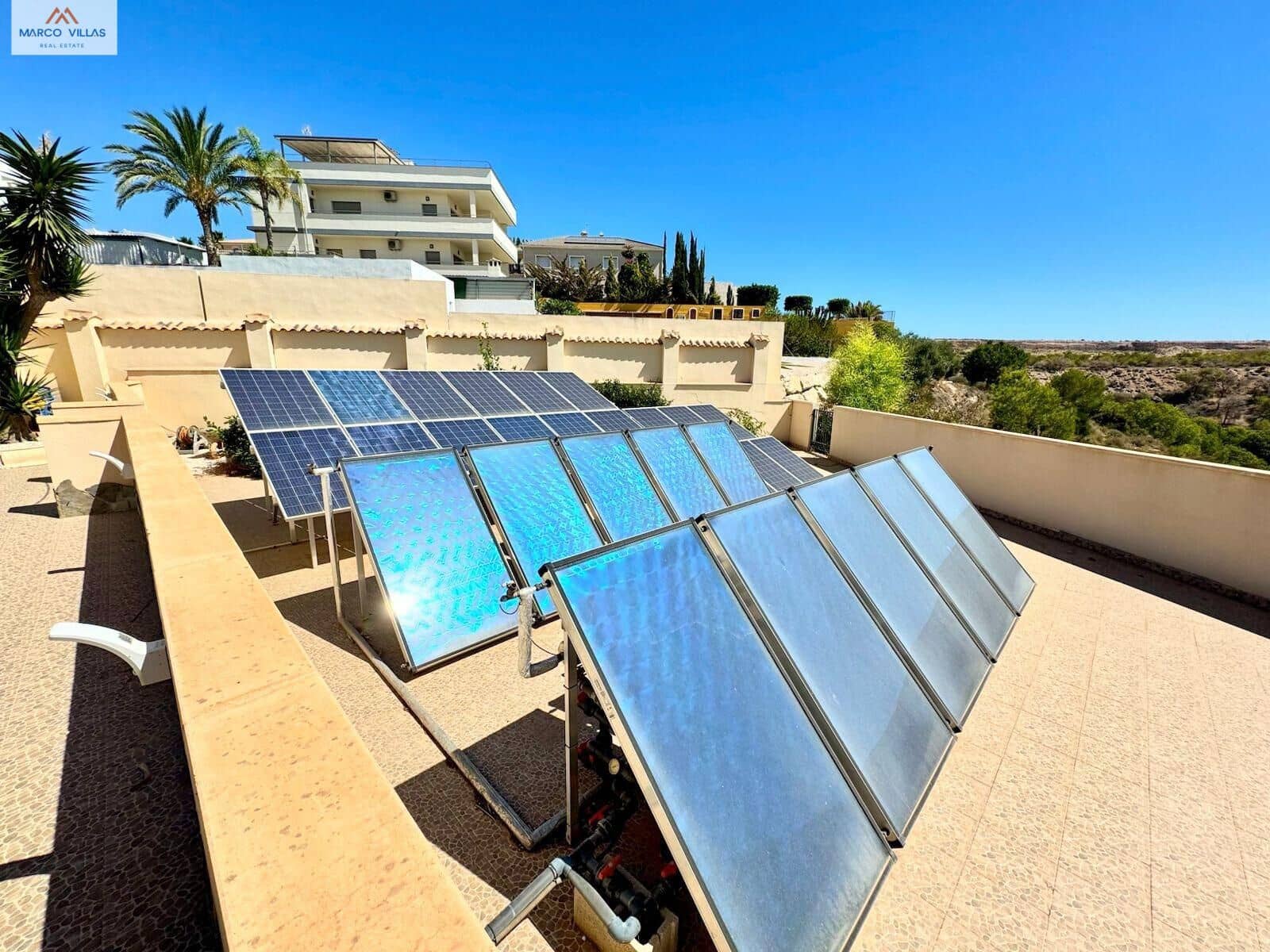 8 Zimmer Villa zu verkaufen in San Fulgencio mit Pool Garage - 950.000 € (Ref: 9236889)