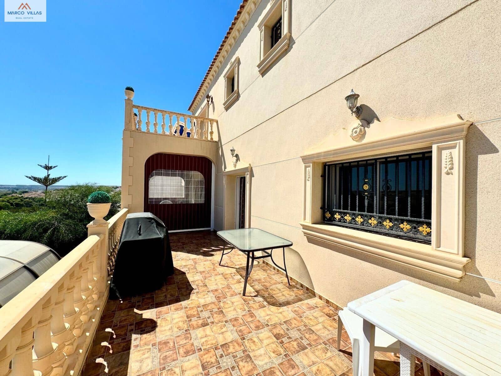 8 Zimmer Villa zu verkaufen in San Fulgencio mit Pool Garage - 950.000 € (Ref: 9236889)