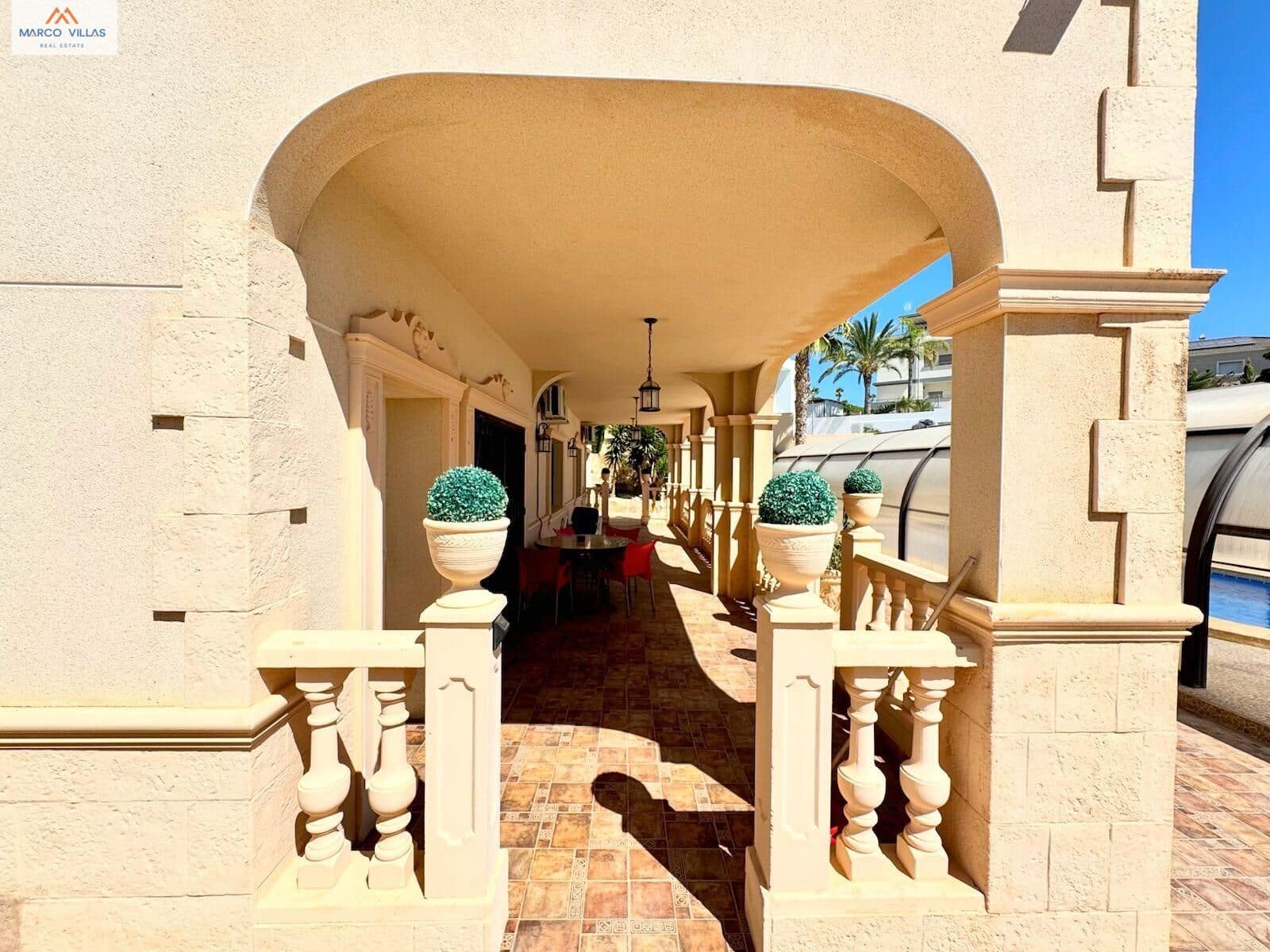 8 Zimmer Villa zu verkaufen in San Fulgencio mit Pool Garage - 950.000 € (Ref: 9236889)