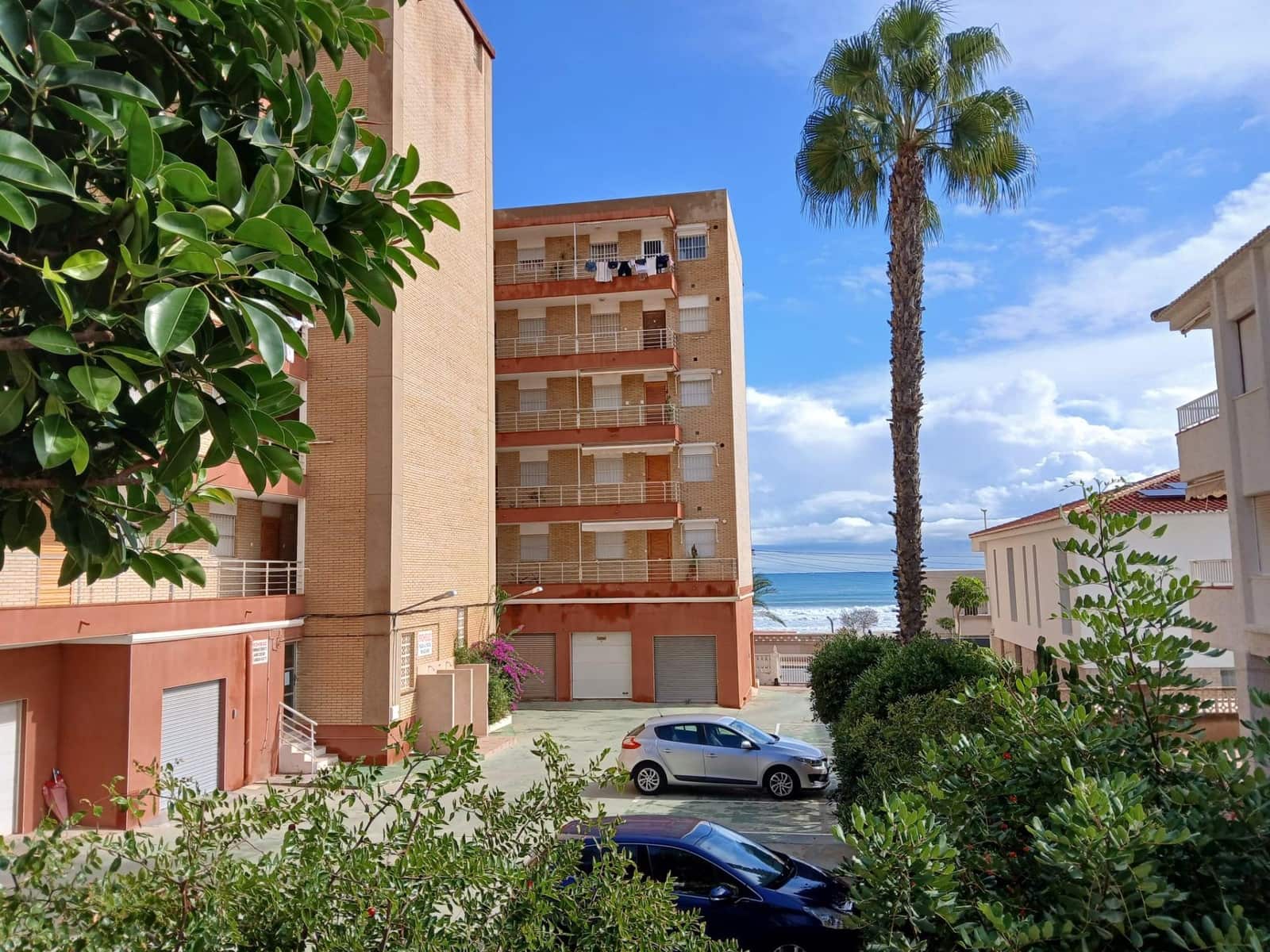 3 bedroom Flat for sale in Guardamar del Segura with garage - € 249,000 (Ref: 9247289)