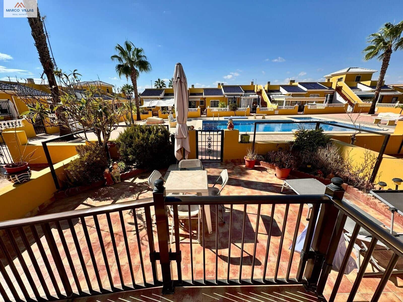 2 slaapkamer Rijtjeshuis te koop in San Fulgencio met zwembad - € 170.000 (Ref: 9291545)