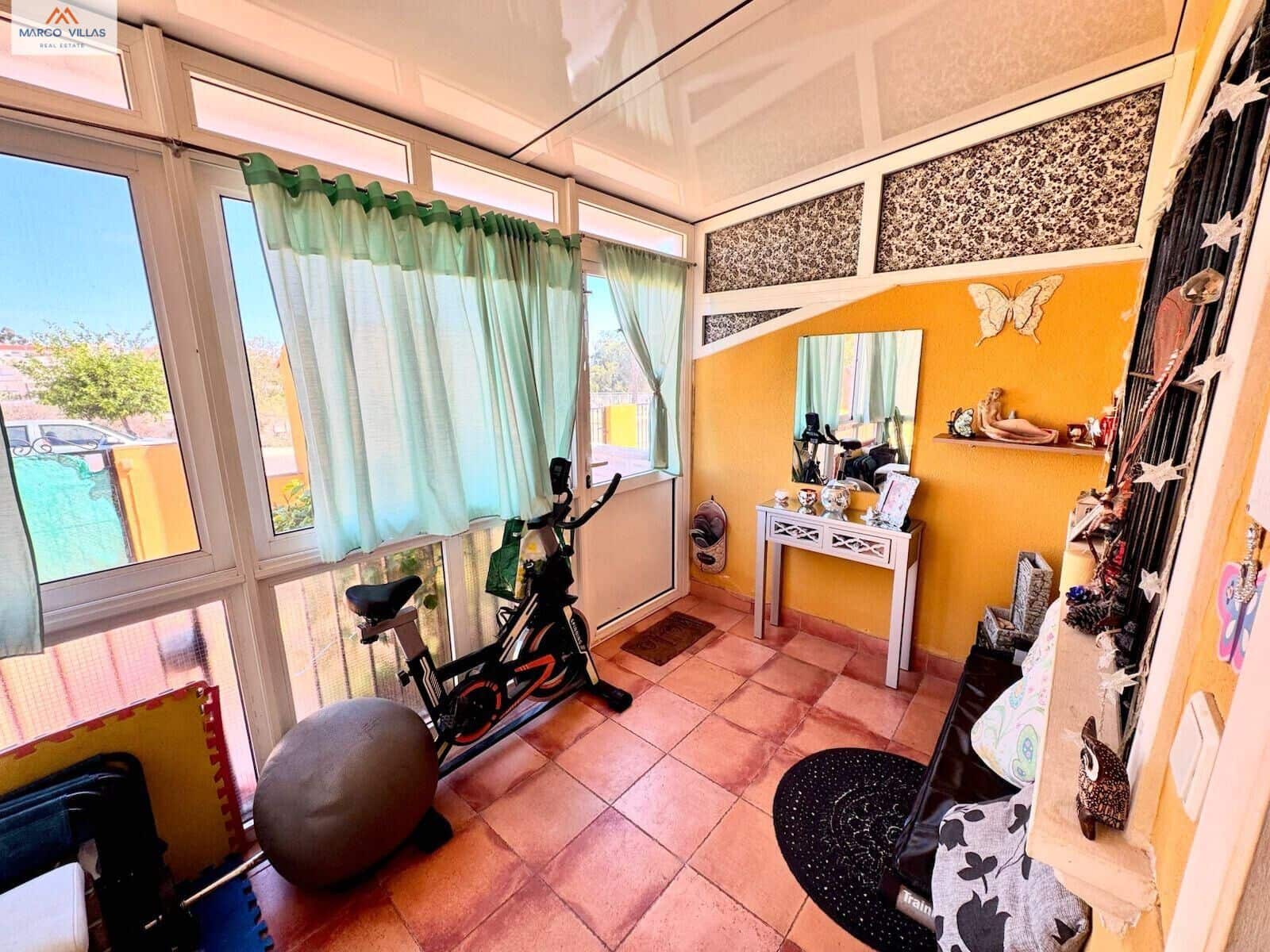 2 slaapkamer Rijtjeshuis te koop in San Fulgencio met zwembad - € 170.000 (Ref: 9291545)