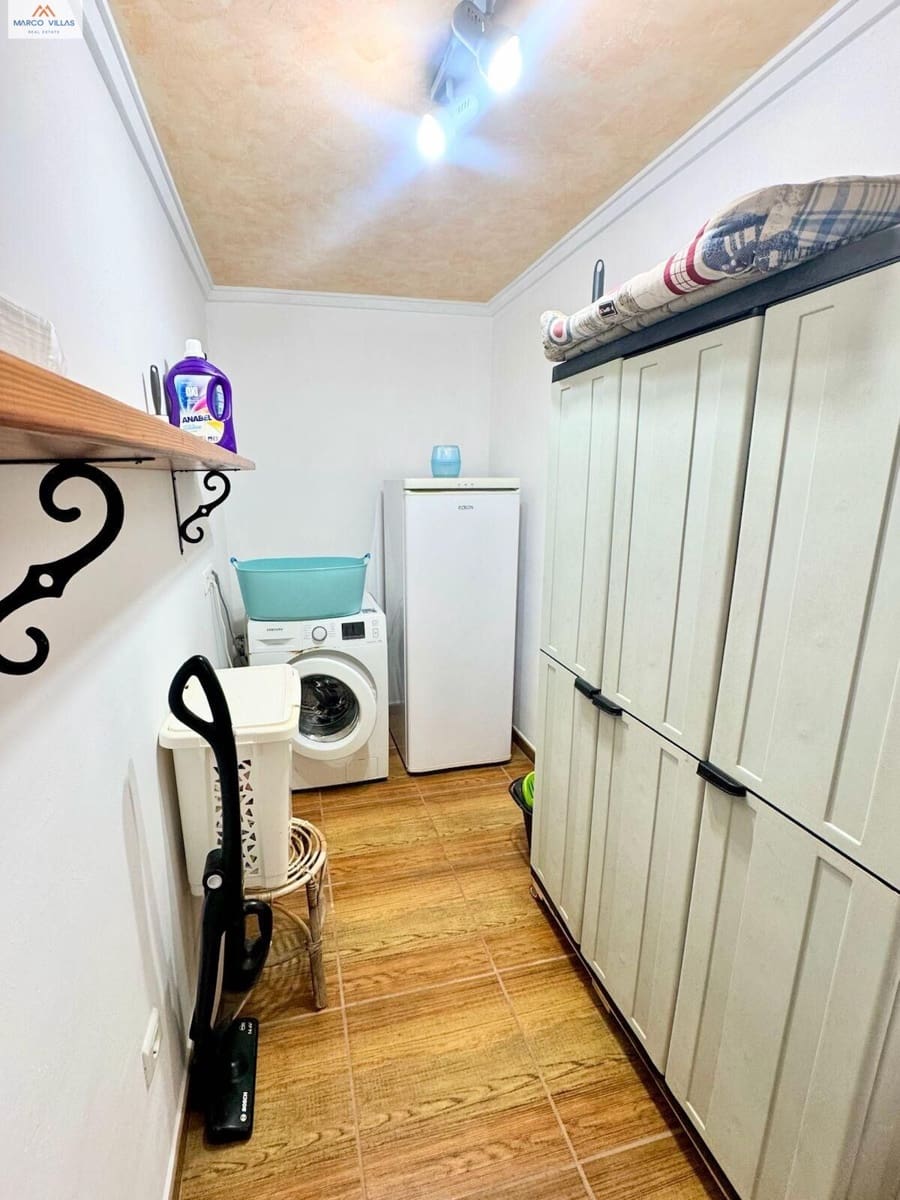 5 bedroom Villa for sale in San Fulgencio with pool garage - € 425,000 (Ref: 9310887)