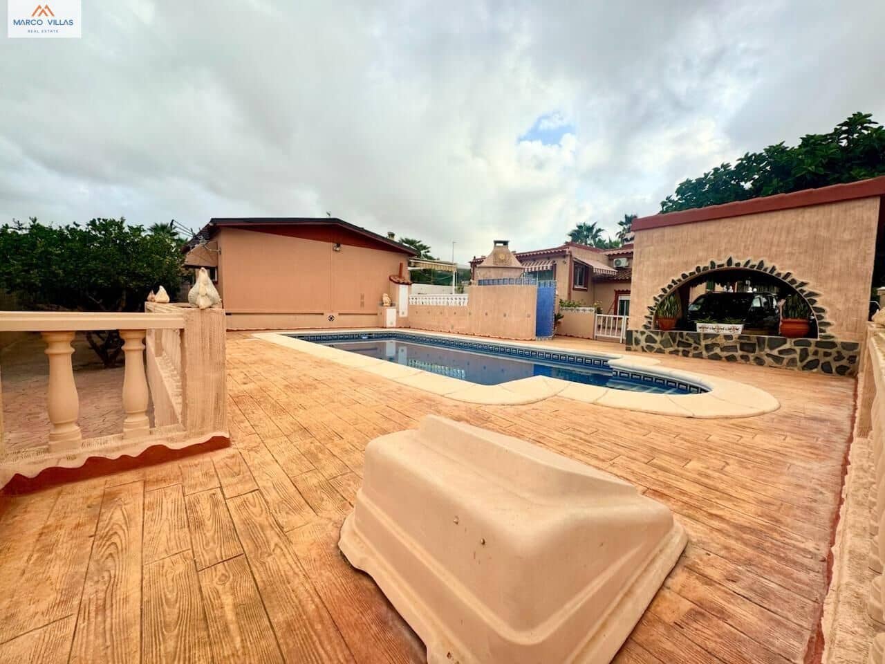 5 bedroom Villa for sale in San Fulgencio with pool garage - € 425,000 (Ref: 9310887)