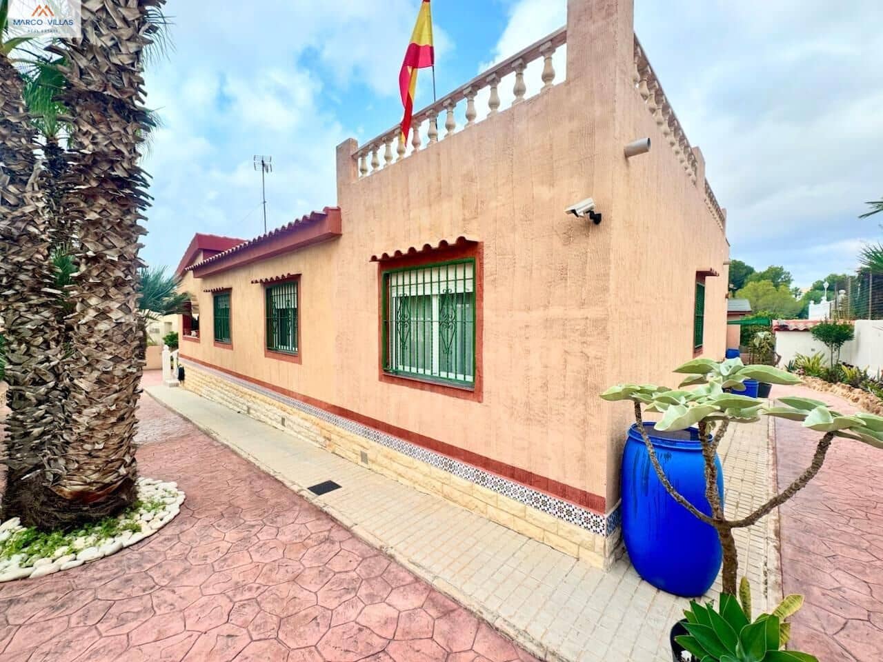 5 bedroom Villa for sale in San Fulgencio with pool garage - € 425,000 (Ref: 9310887)