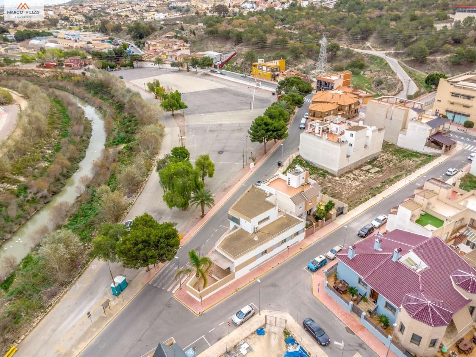 Chalet de 4 habitaciones en Rojales en venta con garaje - 389.000 € (Ref: 9355838)