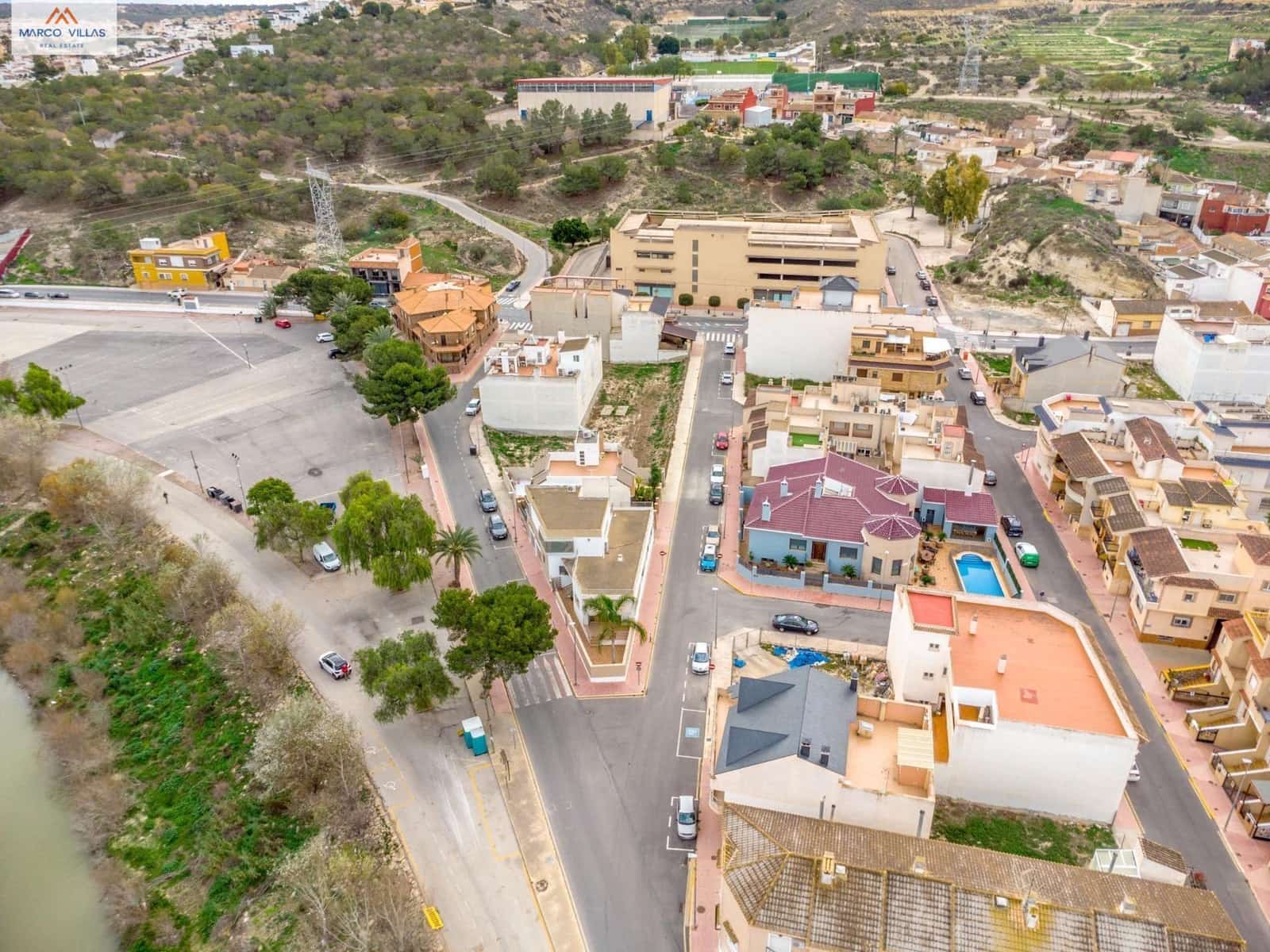 Chalet de 4 habitaciones en Rojales en venta con garaje - 389.000 € (Ref: 9355838)