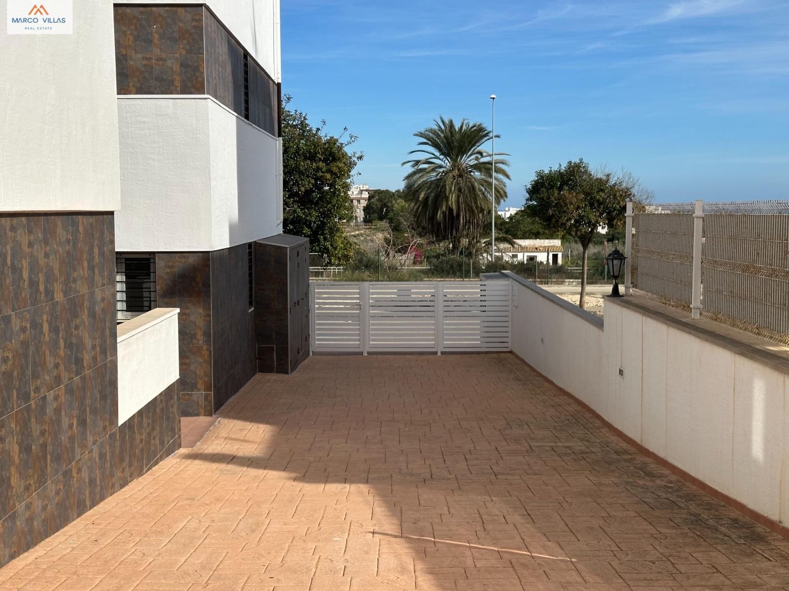 3 soverom Bungalow til salgs i Guardamar del Segura med svømmebasseng garasje - € 185 000 (Ref: 9382834)