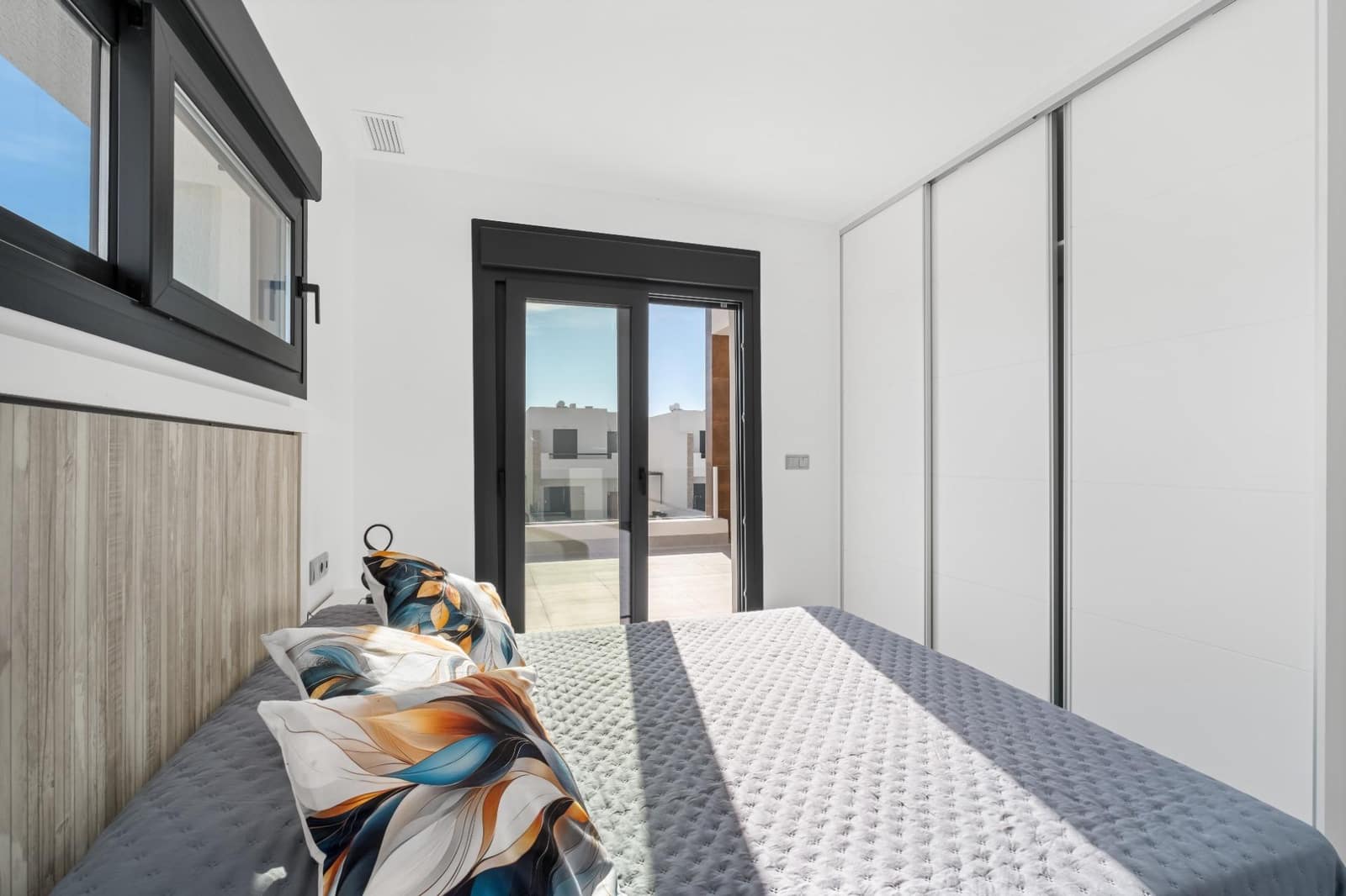 3 quarto Moradia para venda em Daya Nueva com piscina - 299 000 € (Ref: 9395988)