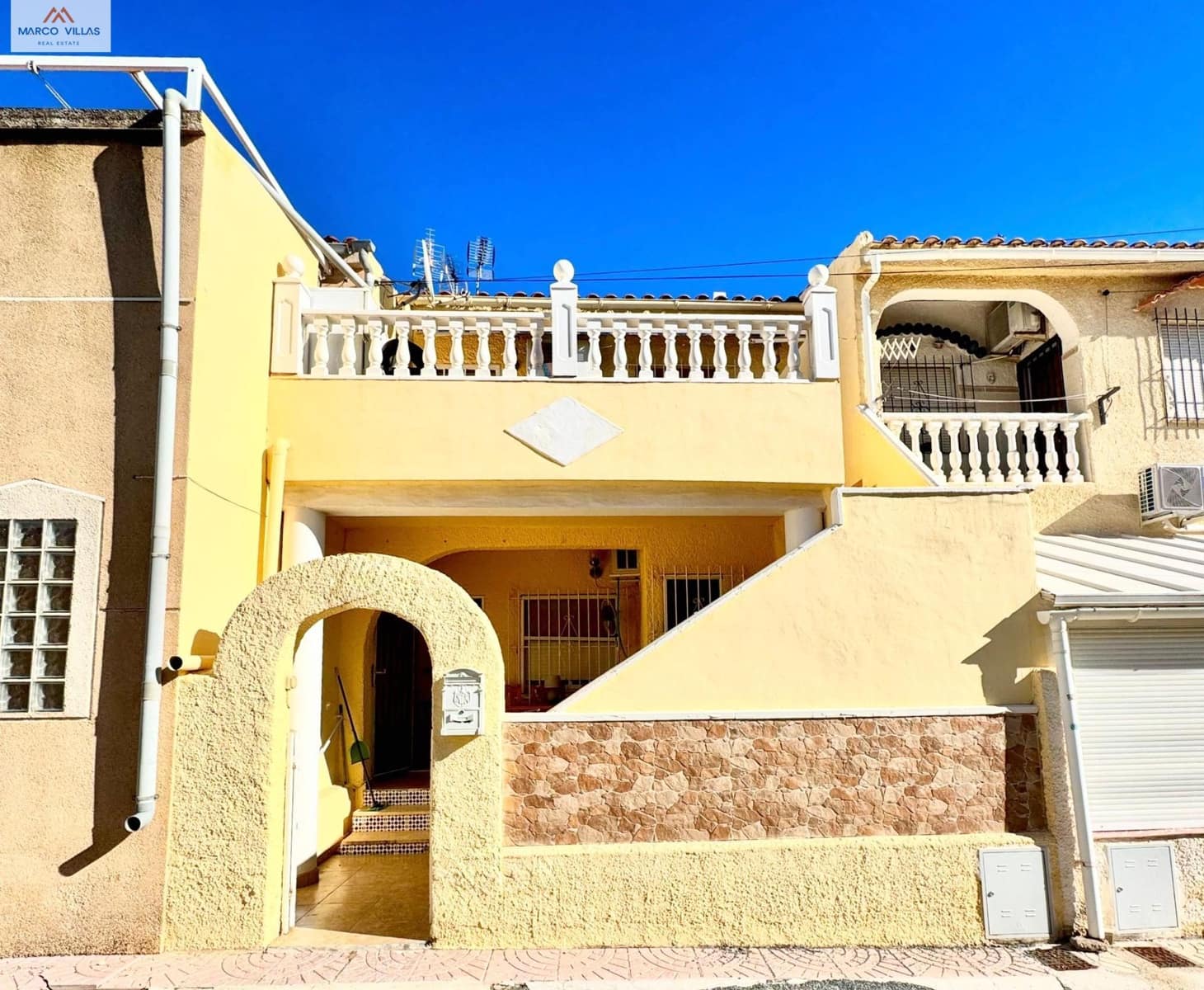 2 bedroom Terraced Villa for sale in San Fulgencio - € 95,000 (Ref: 9497702)
