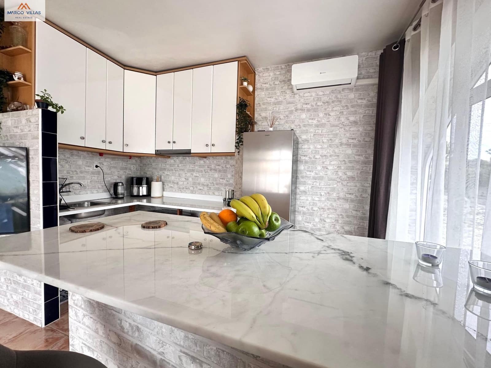 5 bedroom Villa for sale in Rojales with pool garage - € 435,000 (Ref: 9504288)