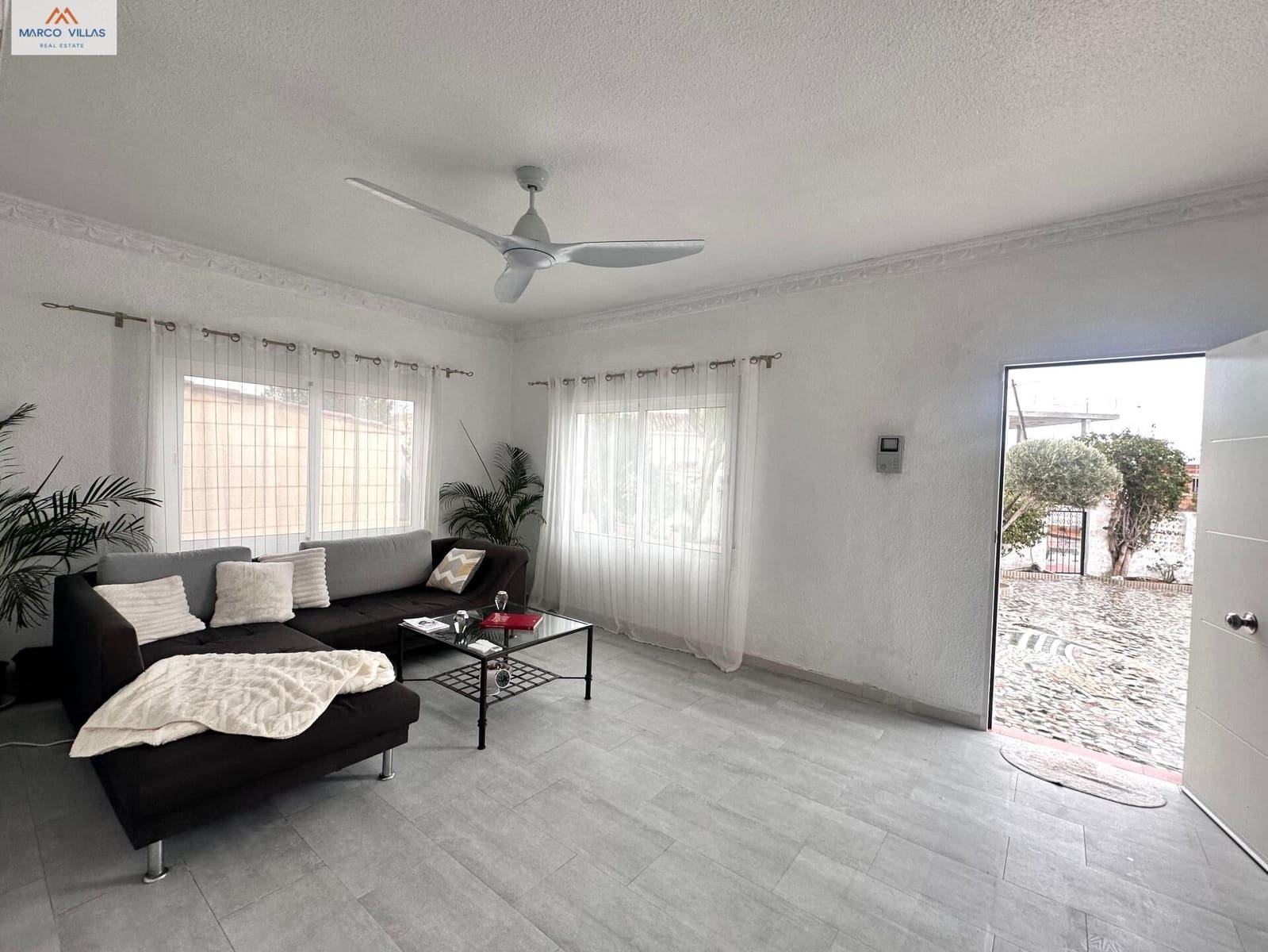 5 bedroom Villa for sale in Rojales with pool garage - € 435,000 (Ref: 9504288)