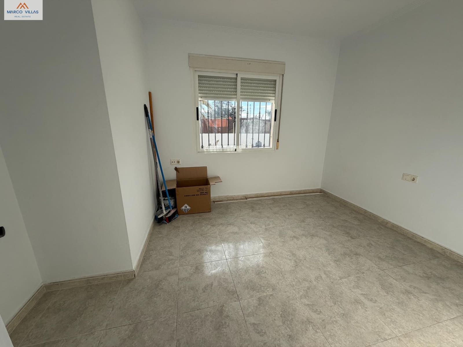 3 soveværelse Villa til salg i La Hoya med swimmingpool - € 298.900 (Ref: 9518898)