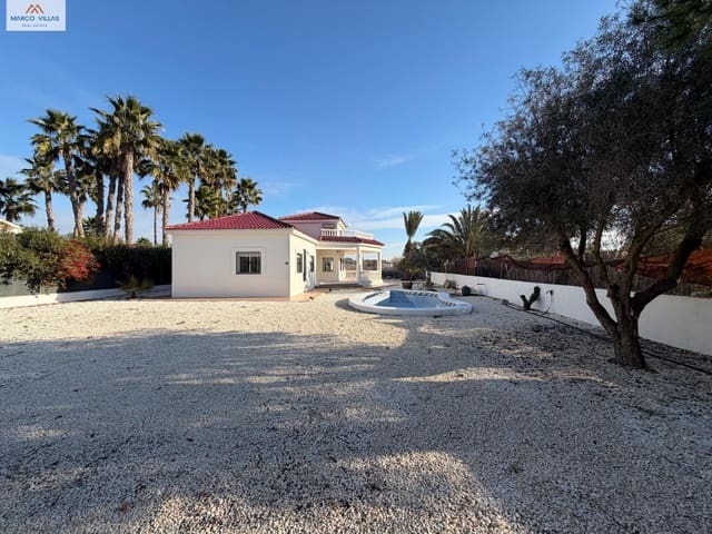 3 soveværelse Villa til salg i La Hoya, Elche / Elx med swimmingpool - € 298.900 (Ref: 9518898)
