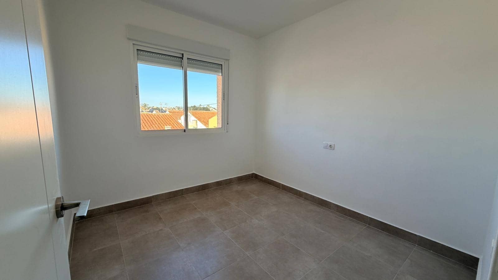 3 bedroom Flat for sale in Santiago de la Ribera with garage - € 129,950 (Ref: 9530523)