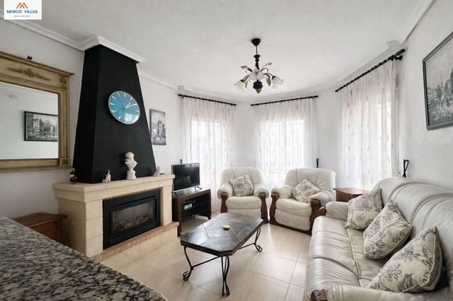 Chalet de 3 habitaciones en Guardamar del Segura en venta con piscina - 275.000 € (Ref: 9541093)