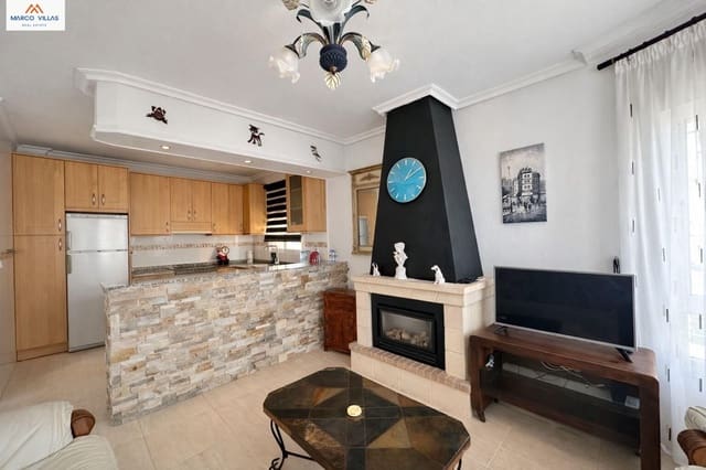 Chalet de 3 habitaciones en Guardamar del Segura en venta con piscina - 275.000 € (Ref: 9541093)