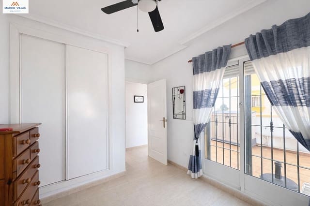 Chalet de 3 habitaciones en Guardamar del Segura en venta con piscina - 275.000 € (Ref: 9541093)