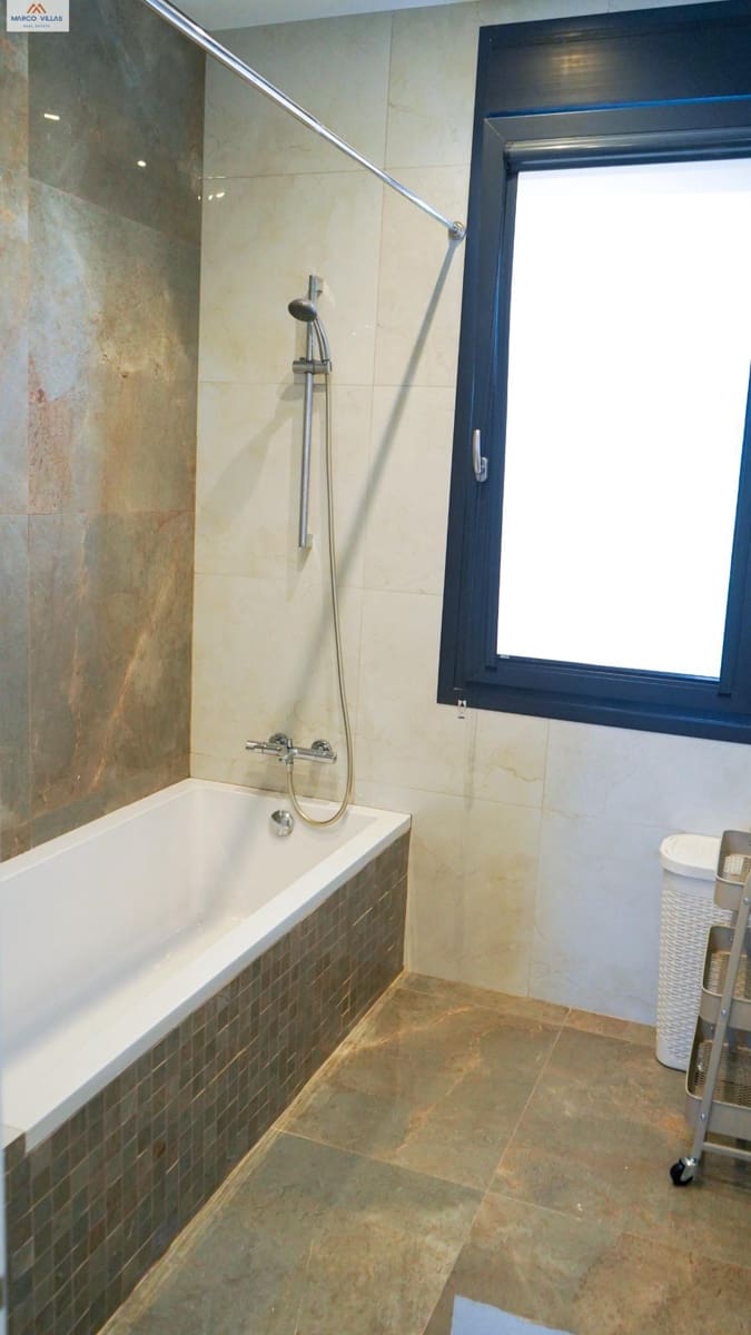 5 bedroom Villa for sale in San Fulgencio with pool garage - € 1,500,000 (Ref: 9604964)