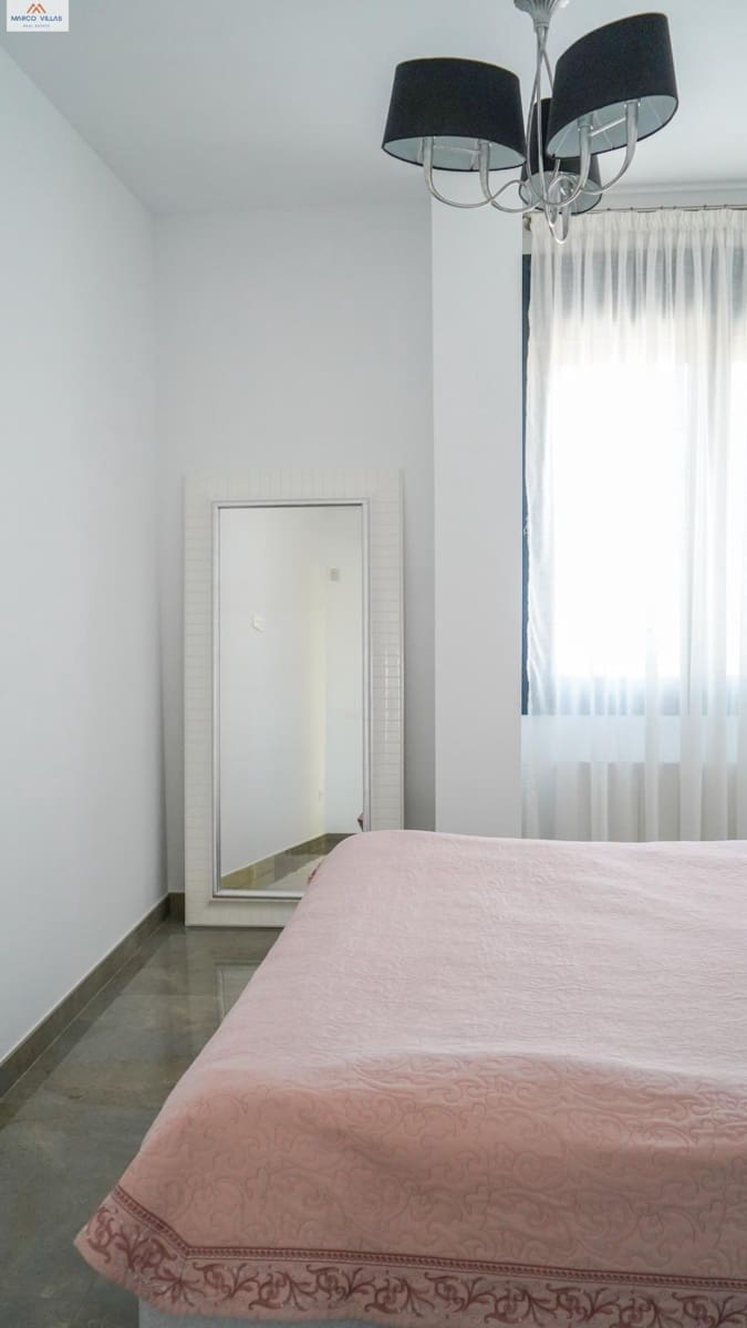 5 bedroom Villa for sale in San Fulgencio with pool garage - € 1,500,000 (Ref: 9604964)