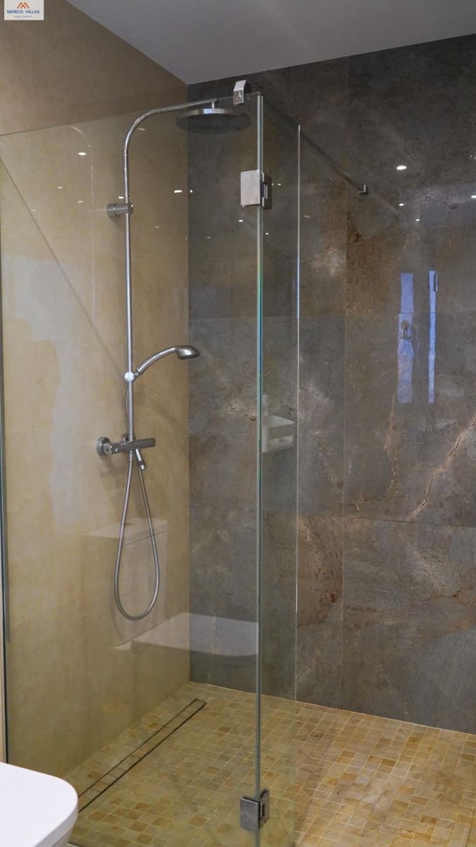 5 bedroom Villa for sale in San Fulgencio with pool garage - € 1,500,000 (Ref: 9604964)