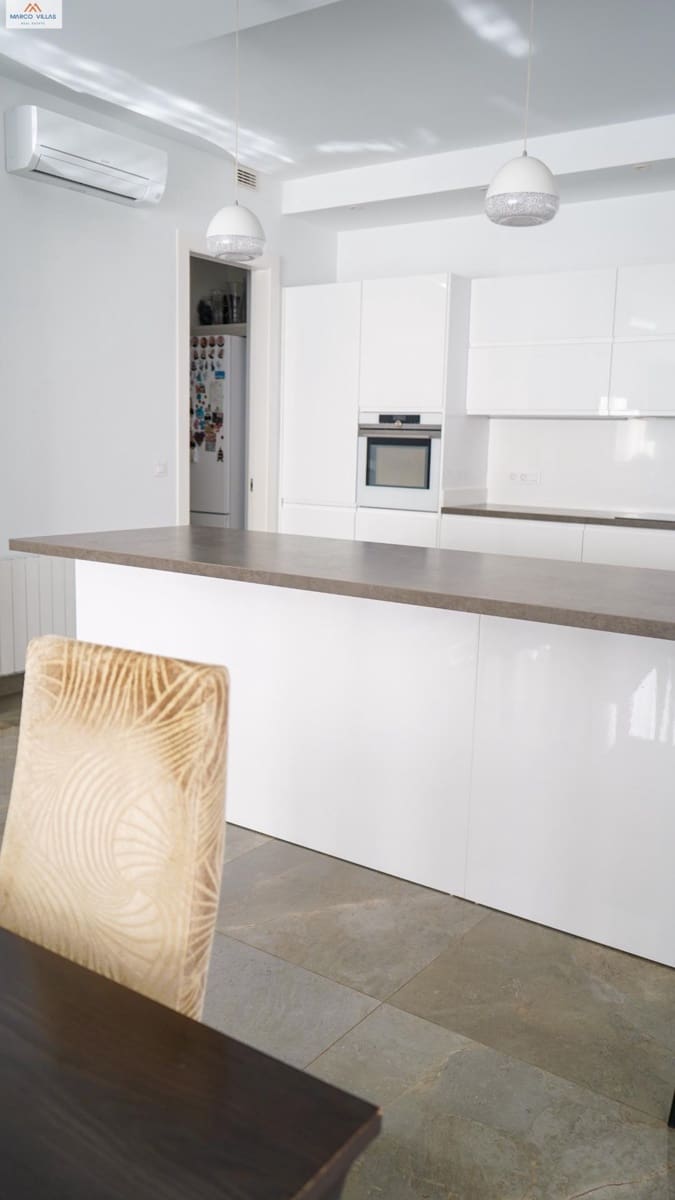 5 bedroom Villa for sale in San Fulgencio with pool garage - € 1,500,000 (Ref: 9604964)