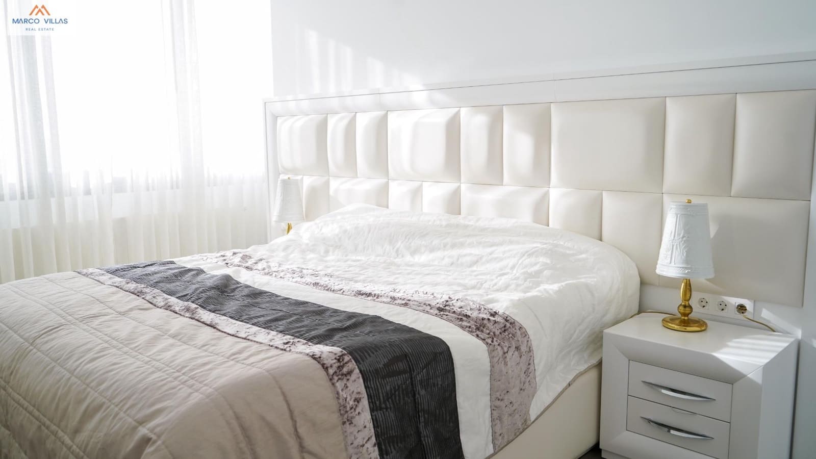 5 bedroom Villa for sale in San Fulgencio with pool garage - € 1,500,000 (Ref: 9604964)