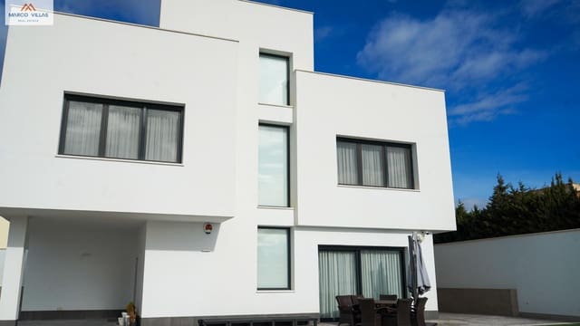 5 bedroom Villa for sale in San Fulgencio with pool garage - € 1,500,000 (Ref: 9604964)