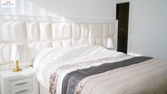 5 bedroom Villa for sale in San Fulgencio with pool garage - € 1,500,000 (Ref: 9604964)