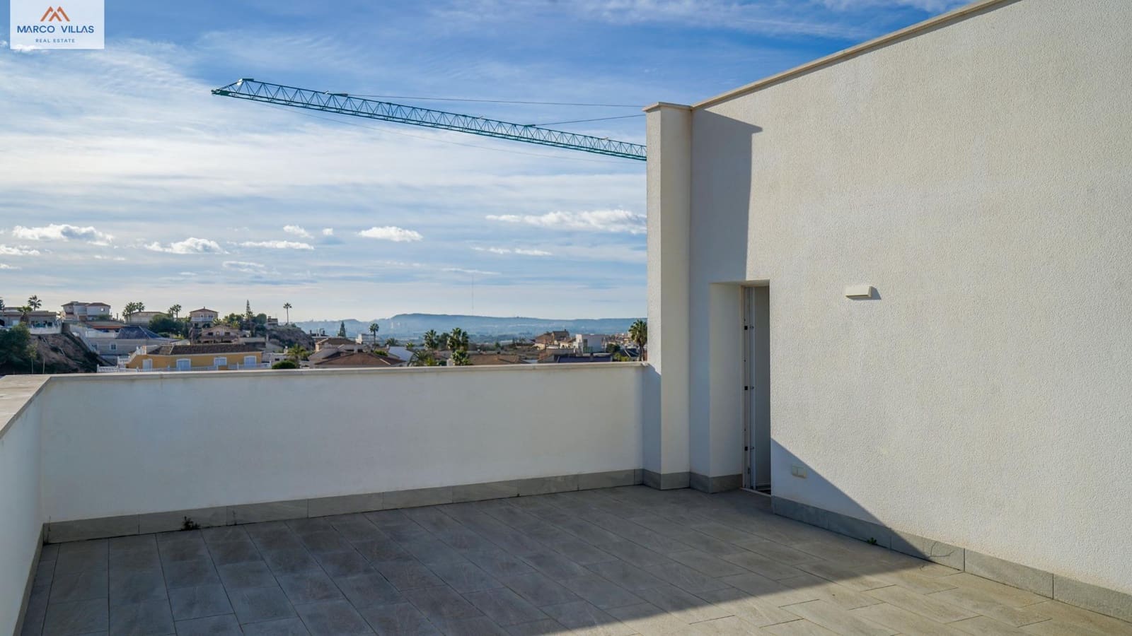 5 bedroom Villa for sale in San Fulgencio with pool garage - € 1,500,000 (Ref: 9604964)