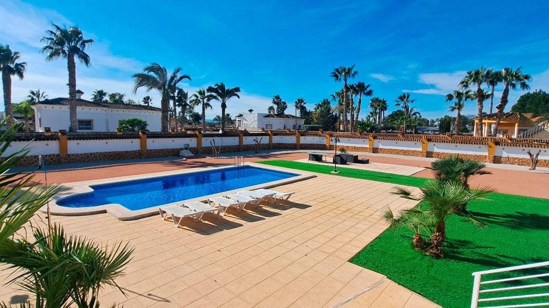 3 bedroom Villa for sale in Catral with pool - € 430,000 (Ref: 9615453)