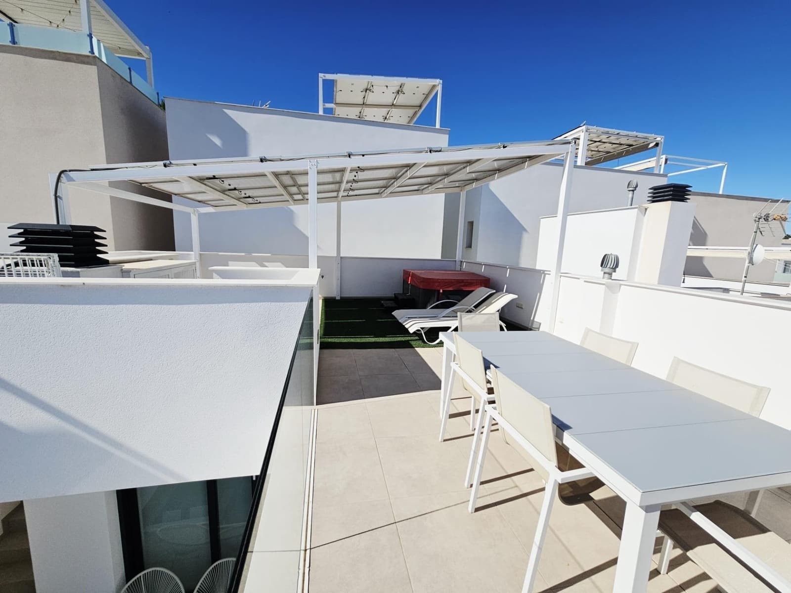 3 makuuhuone Rivitalo myytävänä paikassa Benimar mukana uima-altaan - 439 000 € (Ref: 9627489)