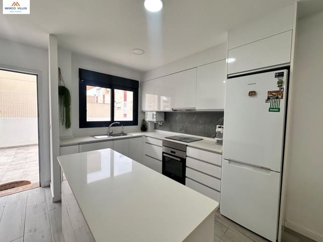 3 makuuhuone Huoneisto myytävänä paikassa Los Secanos, Guardamar del Segura mukana uima-altaan 
autotalli - 289 900 € (Ref: 9645008)