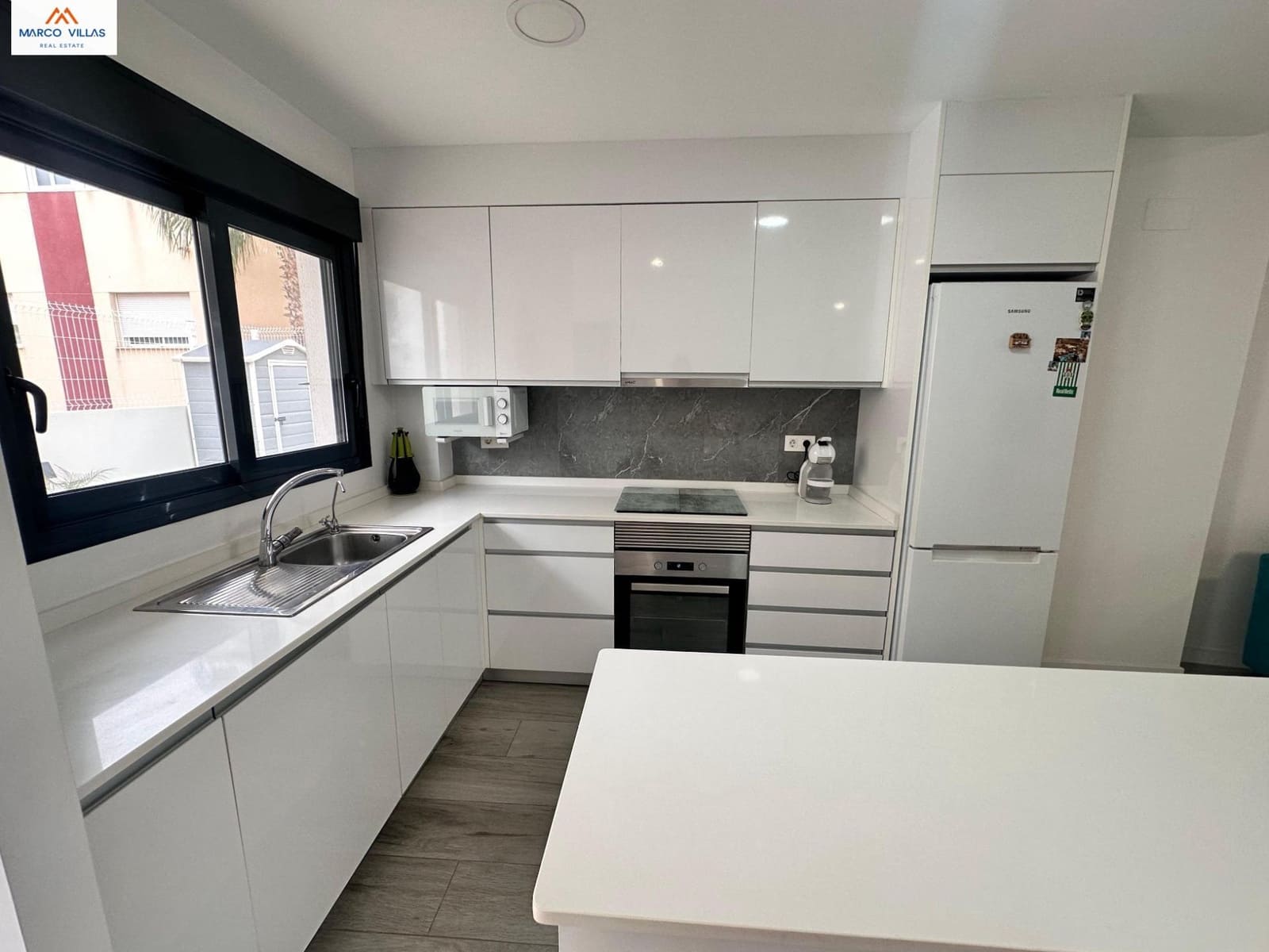 3 soveværelse Lejlighed til salg i Guardamar del Segura med swimmingpool garage - € 289.900 (Ref: 9645008)