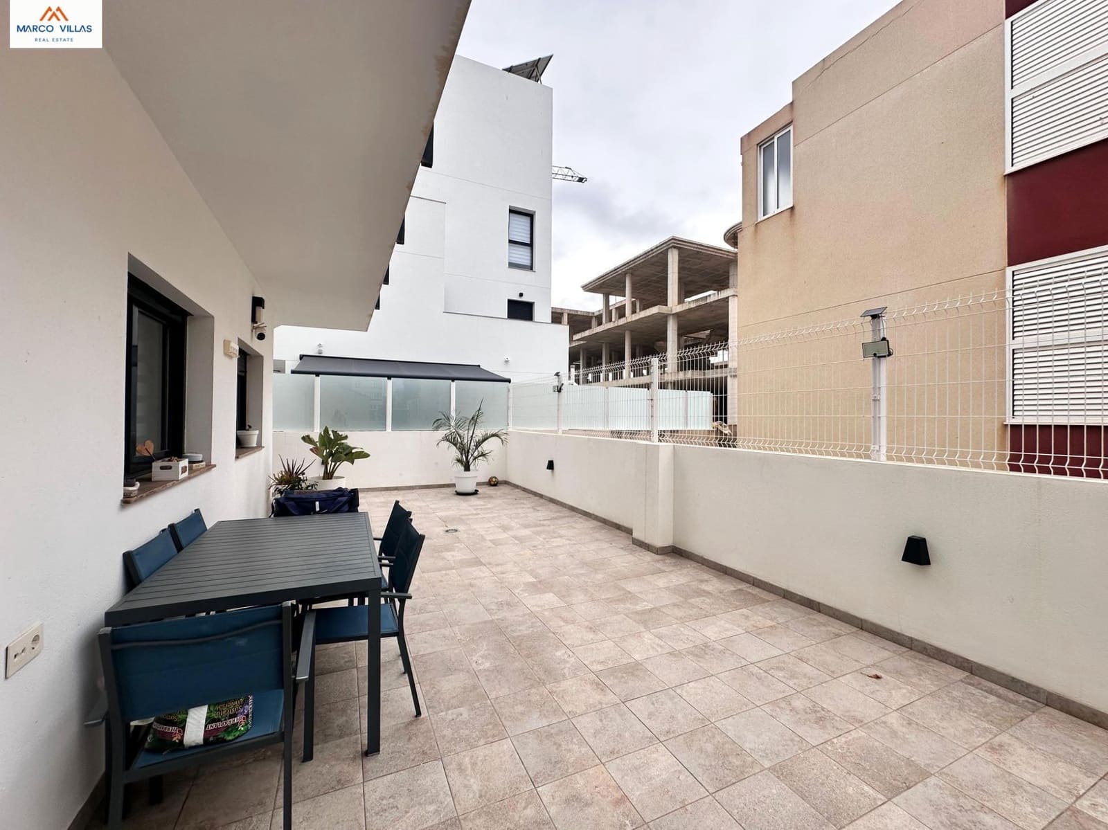 3 soveværelse Lejlighed til salg i Guardamar del Segura med swimmingpool garage - € 289.900 (Ref: 9645008)