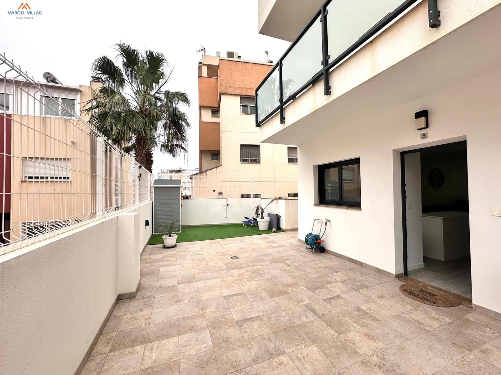 3 soveværelse Lejlighed til salg i Guardamar del Segura med swimmingpool garage - € 289.900 (Ref: 9645008)