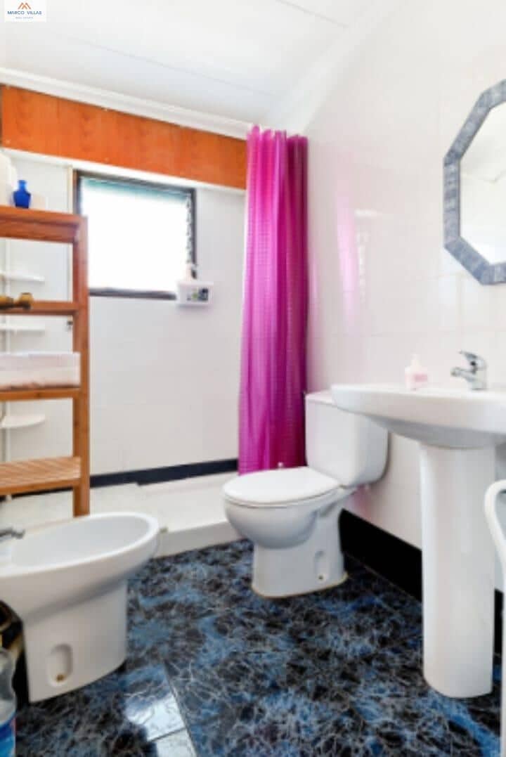 4 bedroom Apartment for sale in Guardamar del Segura with garage - € 285,000 (Ref: 9648102)