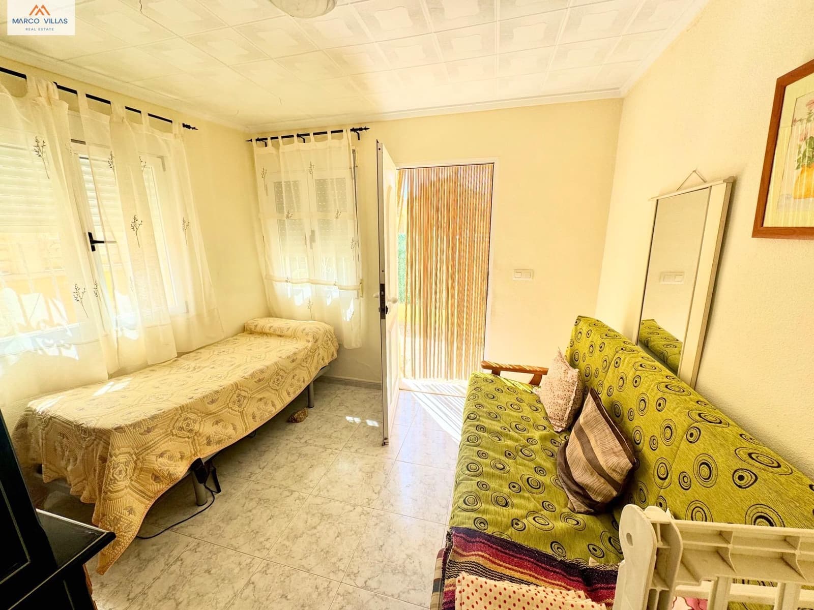 3 bedroom Villa for sale in San Fulgencio with garage - € 185,000 (Ref: 9695334)