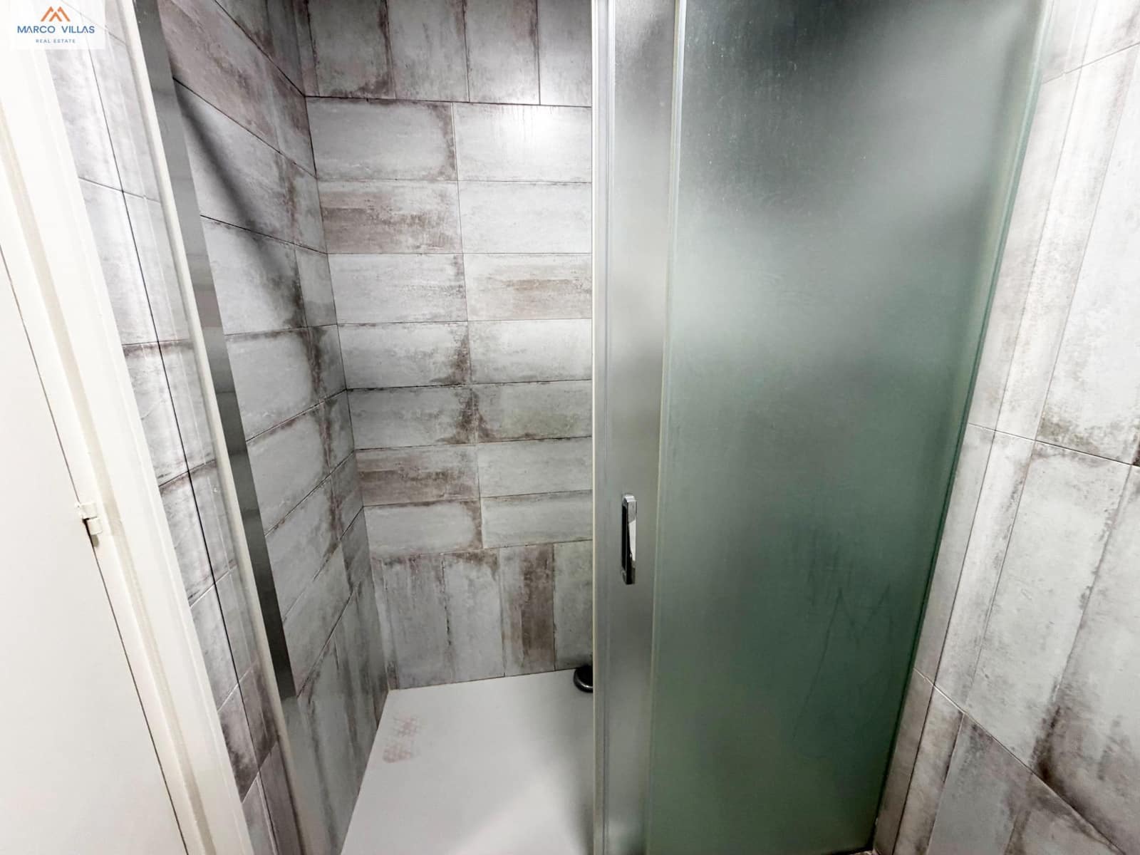 4 bedroom Flat for sale in Guardamar del Segura with garage - € 195,000 (Ref: 9714932)