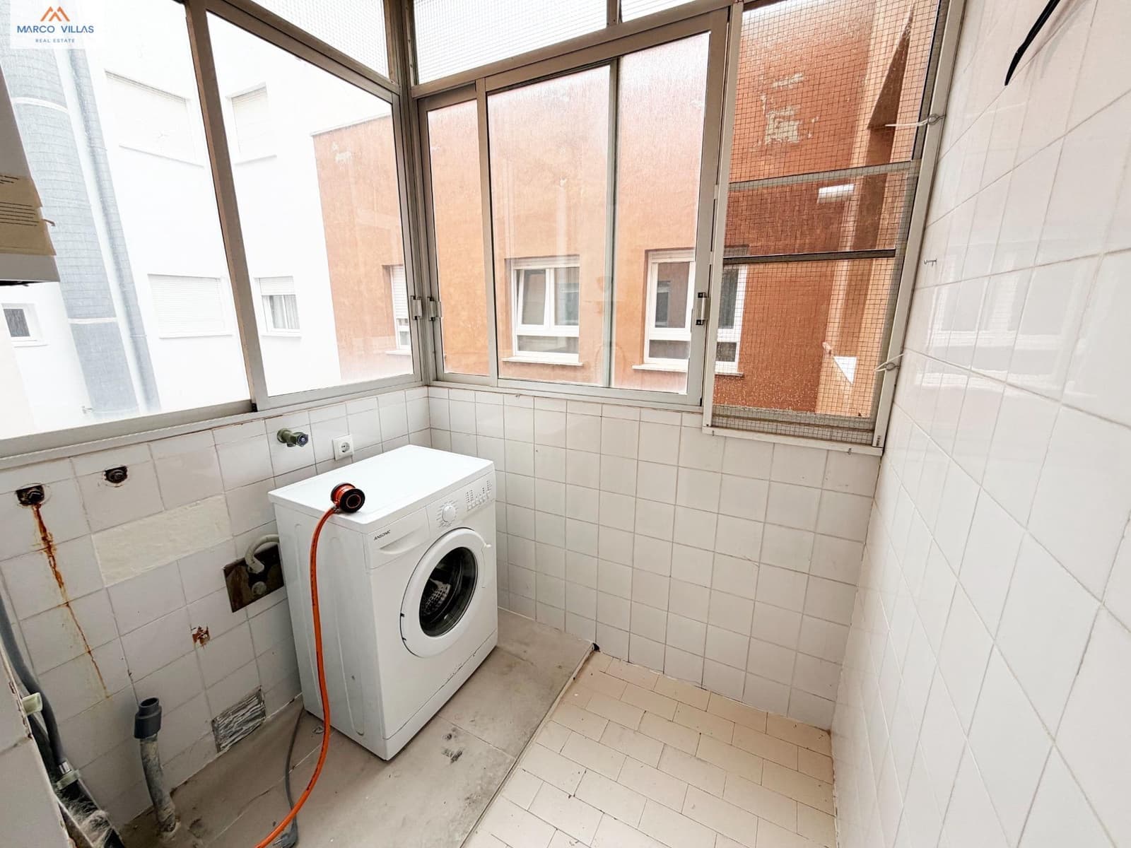 4 bedroom Flat for sale in Guardamar del Segura with garage - € 195,000 (Ref: 9714932)
