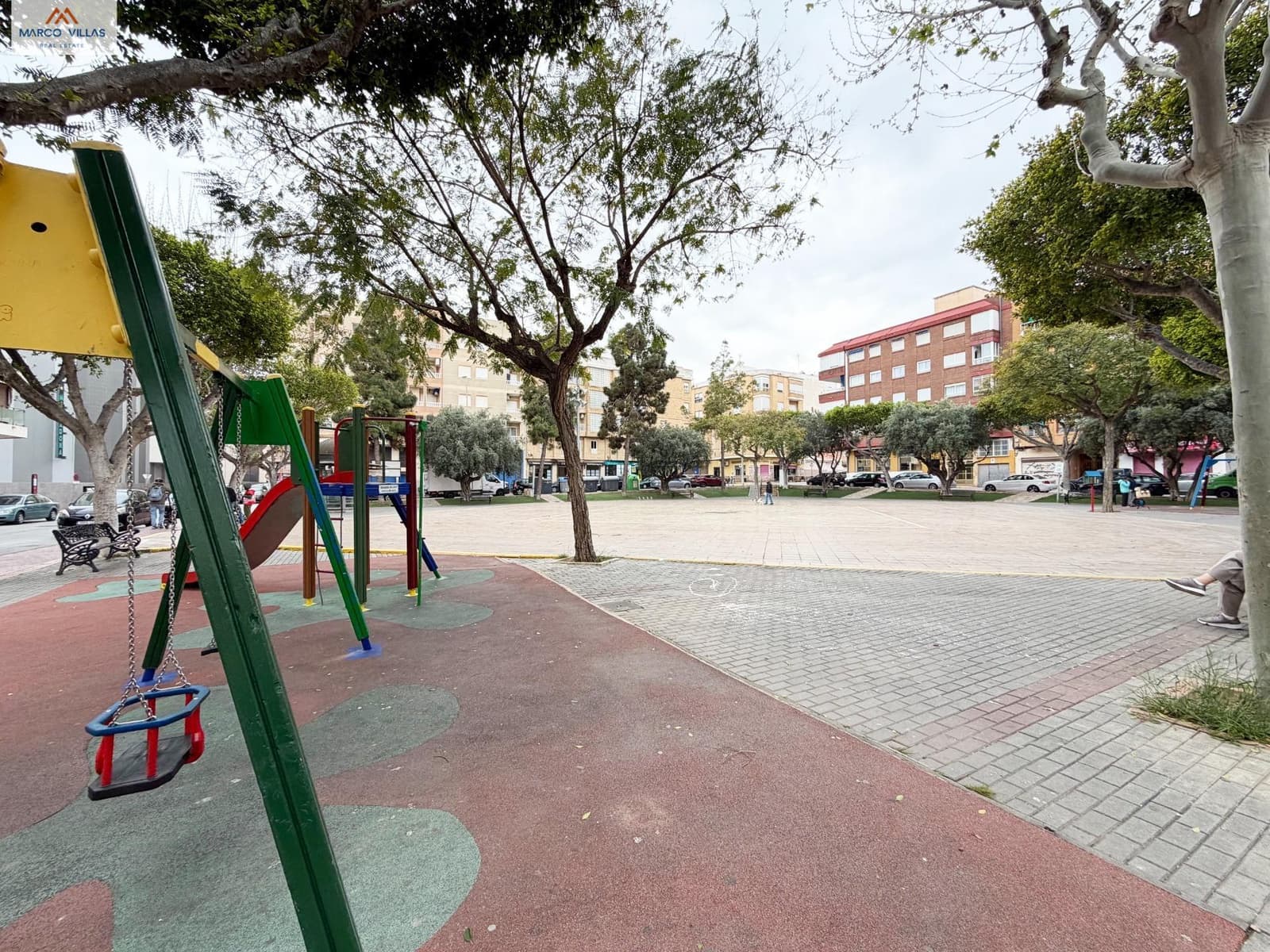 4 bedroom Flat for sale in Guardamar del Segura with garage - € 195,000 (Ref: 9714932)